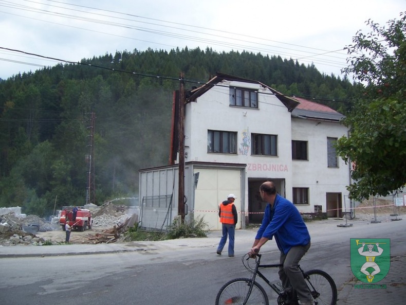 Búranie požiarnej zbrojnice 78